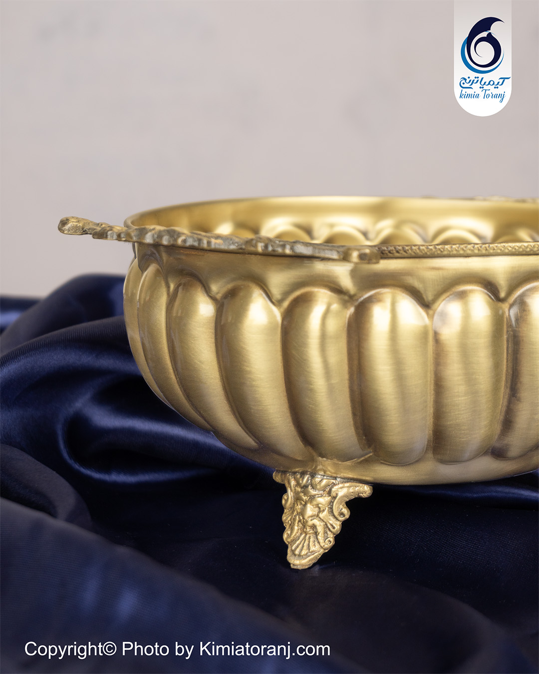 پسته خوری سه پایه خطی دسته دار برنجی
